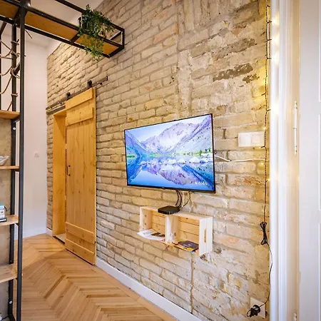 Rumbastic New - Location With Ac * Budapest