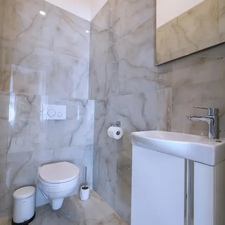 Apartment Berkocsis *