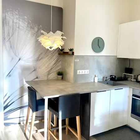 B32 Gellért Appartamento *