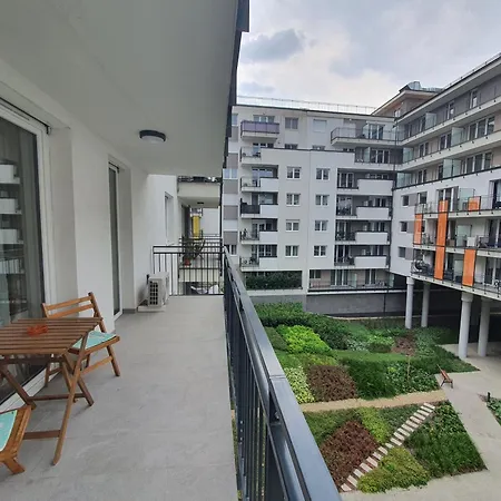Park West - Free Parking Apartment