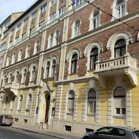 U Central Apartment