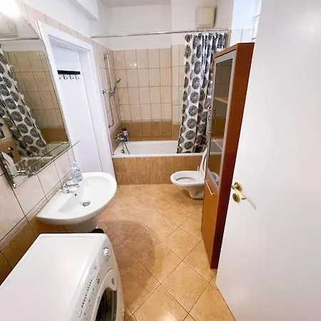 Comfort -2bedroom,central,balcony,elevator,ac Apartment Budapest