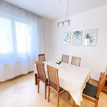 Comfort -2bedroom,central,balcony,elevator,ac * Budapest