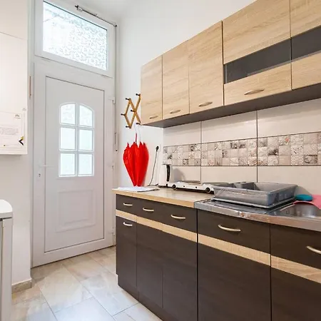 Apartman Cool In The Center With Patio, Szovetseg Street Budapest