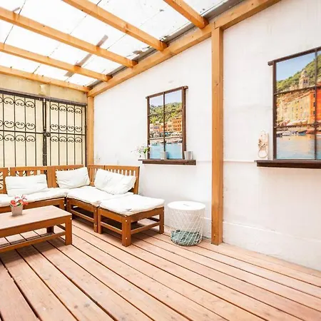 Cool In The Center With Patio, Szovetseg Street * Budapest