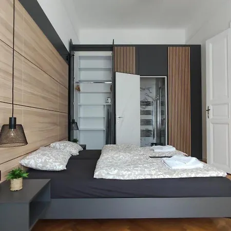 Apartment Mirai *