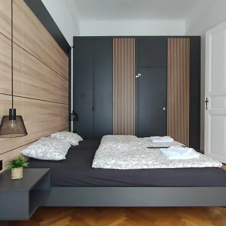 Mirai * Budapest