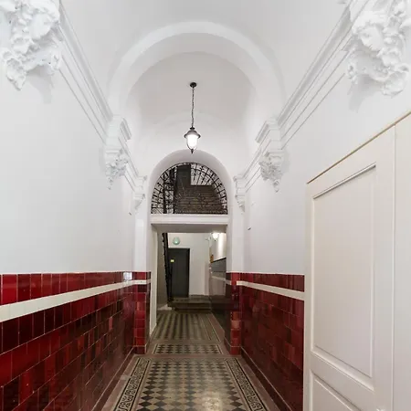 Spacious By Opera Apartment *