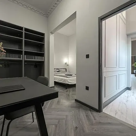 Ludovika 93 M2 Apartment