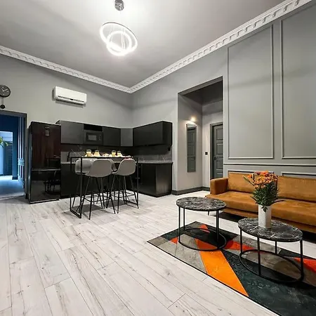 Ludovika 93 M2 Apartment *