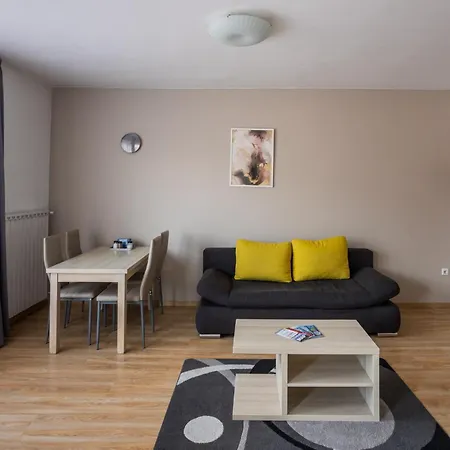 Lejlighedshotel Corvin Plaza &