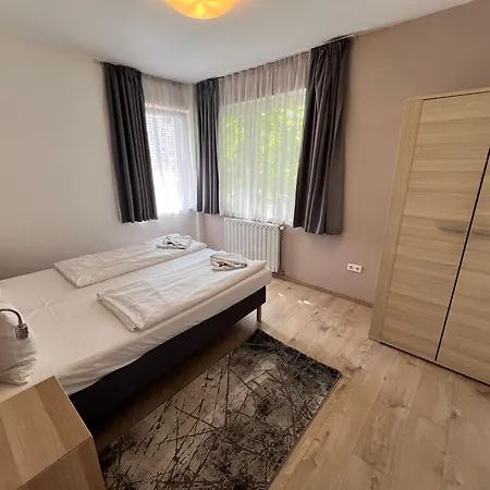 Maple Tree Budget Appartamento Budapest