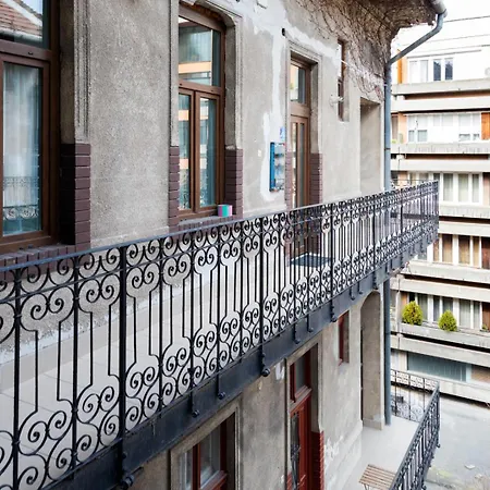 Apartment Big Time - In The Heart Of