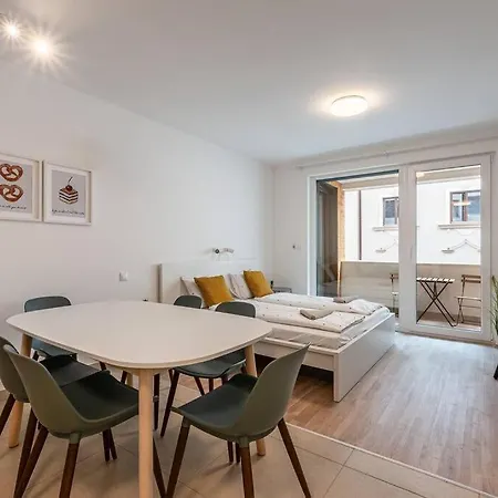 Big With Garage & Balcony & Ac & Lift * Budapest