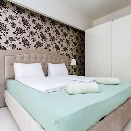 White Pearl Downtown Balcony By Nw Apartment Budapest