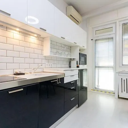 White Pearl Downtown Balcony By Nw Apartment Budapest