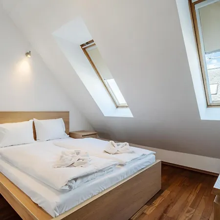 Whistle Living Apartment