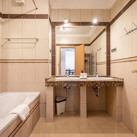 Whistle Living Apartment