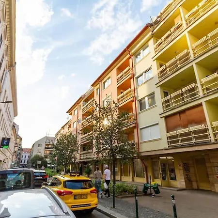 Gozsdu White Raven 3 - Terrace And Free Underground Parking Appartement
