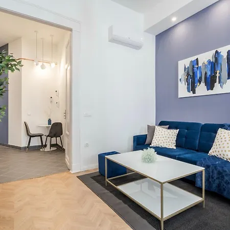 D58 - Grand Boulevard Royal - Location By Bqa Budapest