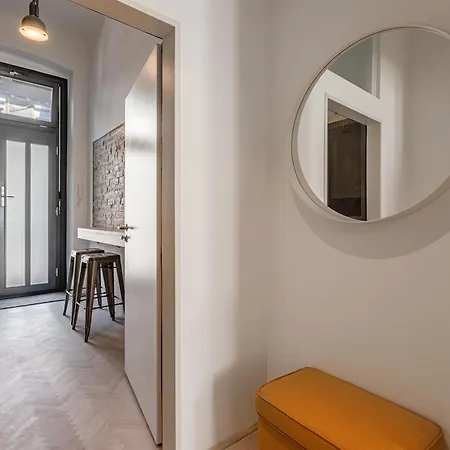 Soho Apartment *