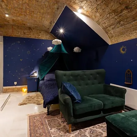 Harry Potter Themed Central Underground Apartment