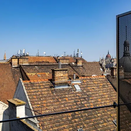 Carlton Buda Castle فندق