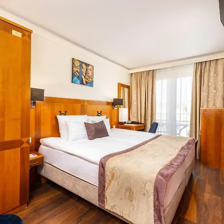 Carlton Buda Castle 4* בודפשט