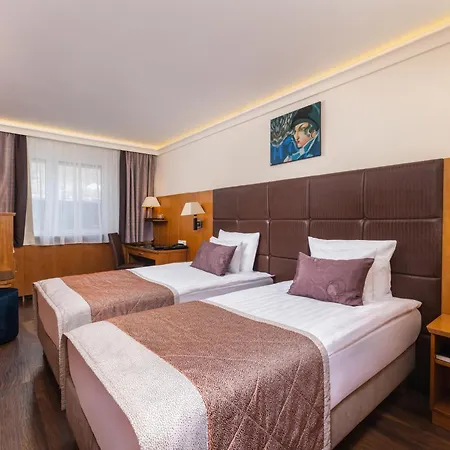 Carlton Buda Castle فندق