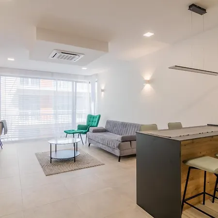 Swu Opera Apartment *
