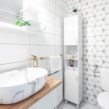 Cozy - - Easy * Budapest
