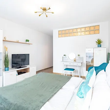 Cozy - - Easy * Budapest