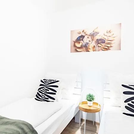 Cozy - - Easy Apartment