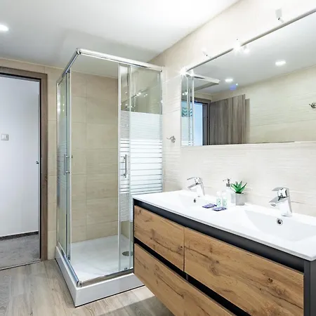 Ultra - Quiet Sleep Apartment