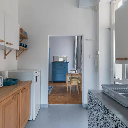 Apartment Sip Fifteen Center