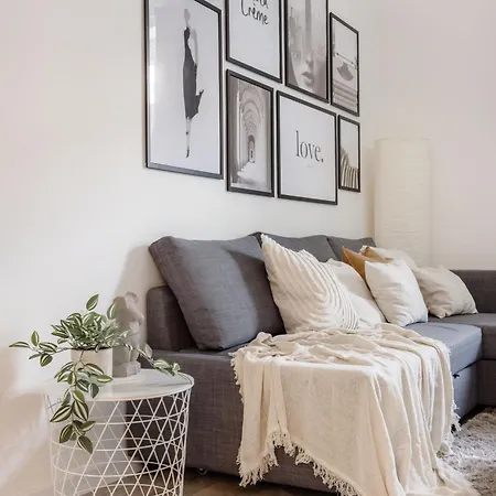 Luxe, Minimal 3dbr Apt-stunning New York Cafe View Apartment