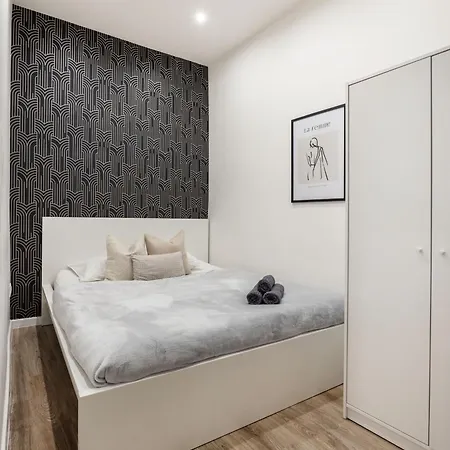 Luxe, Minimal 3dbr Apt-stunning New York Cafe View Apartment