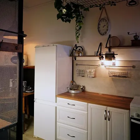 Mini Industrial Apartment *