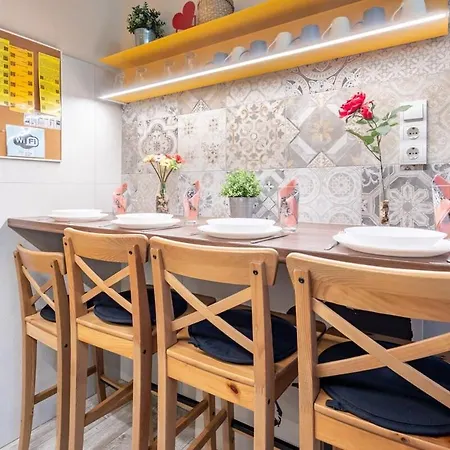 Ultra Central - New - Comfy Apartment *