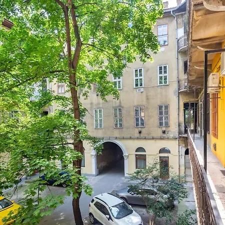 Ultra Central - New - Comfy Apartment *
