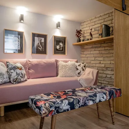 Apartment Warm And Cozy Hideaway In The Heart Of The Budapest