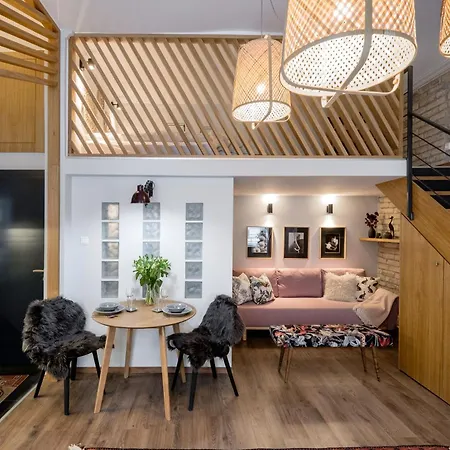 Warm And Cozy Hideaway In The Heart Of The Apartment Budapest
