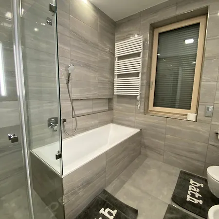 Modern Living In 2 Apartment