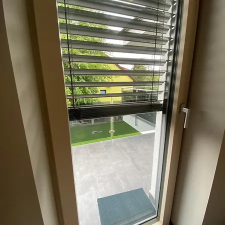 Modern Living In 2 Apartment *