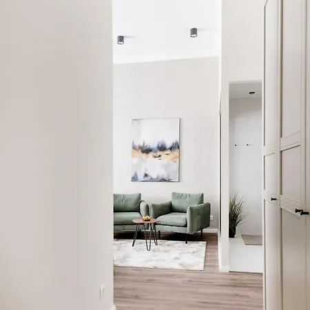 Elegant Escape * Budapest