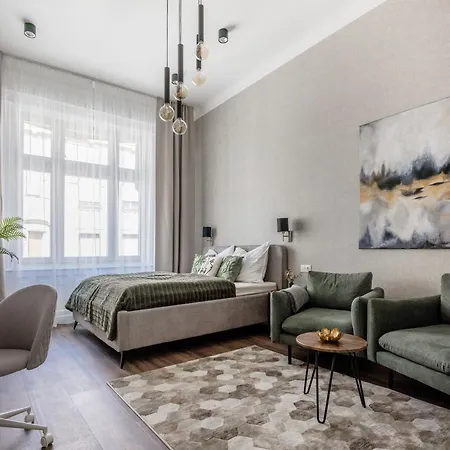 Elegant Escape Budapest