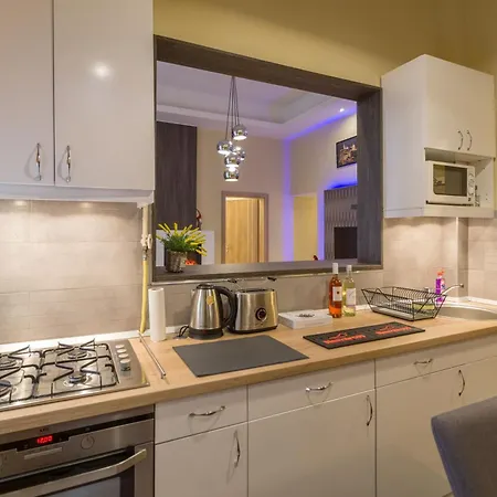 Exlcusive & Located By Prestige Homes Apartment