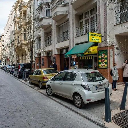 Apartament Gold Pearl 2 At St Stephen' S Basilica *