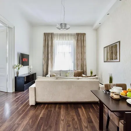 Luxe 2br With View On The St Stephen Road * Budapešť
