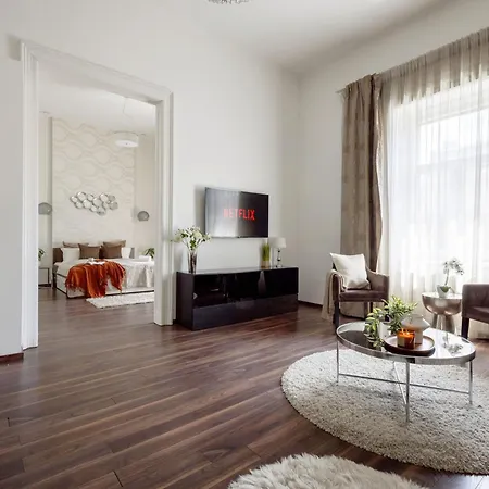 Luxe 2br With View On The St Stephen Road Apartmán